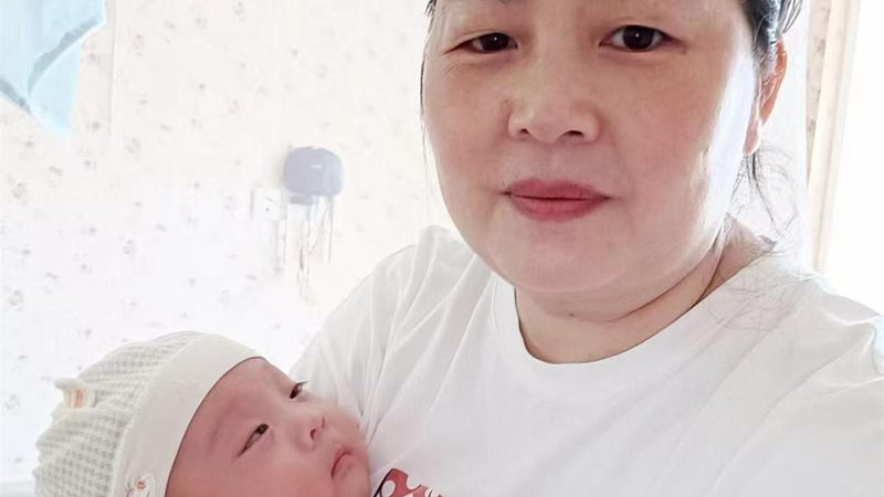 小标题：孕期皮肤变化大，护理套装需谨慎